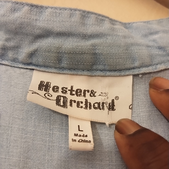 Hester And Orchard Light Blue Women's Button Up 100% Tencil Raw Hem Top Size L - Picture 3 of 9